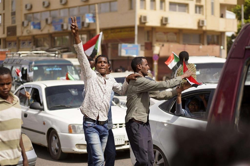 In Sudan un golpe «cinese» e la maledizione del greggio