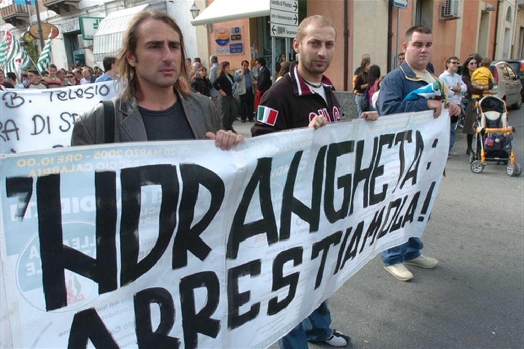 Una manifestazione in Calabria contro la ’ndrangheta (Foto: Ansa)