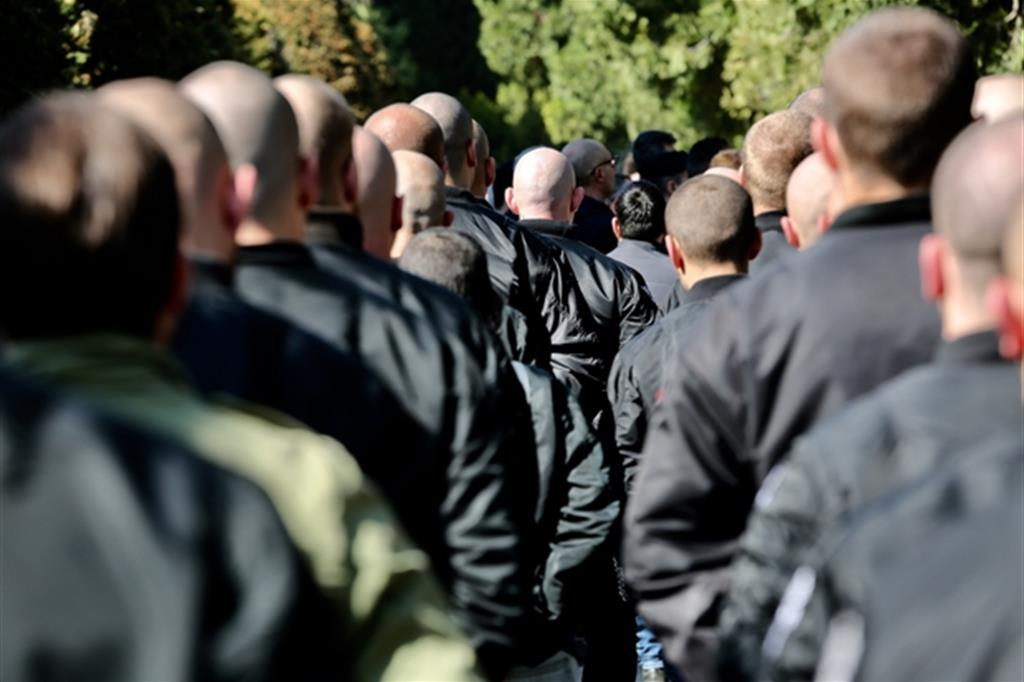 Raduno neofascista al Cimitero Monumentale di Milano nel centenario della fondazione dei Fasci di combattimento (Massimo Alberico/Fotogramma)