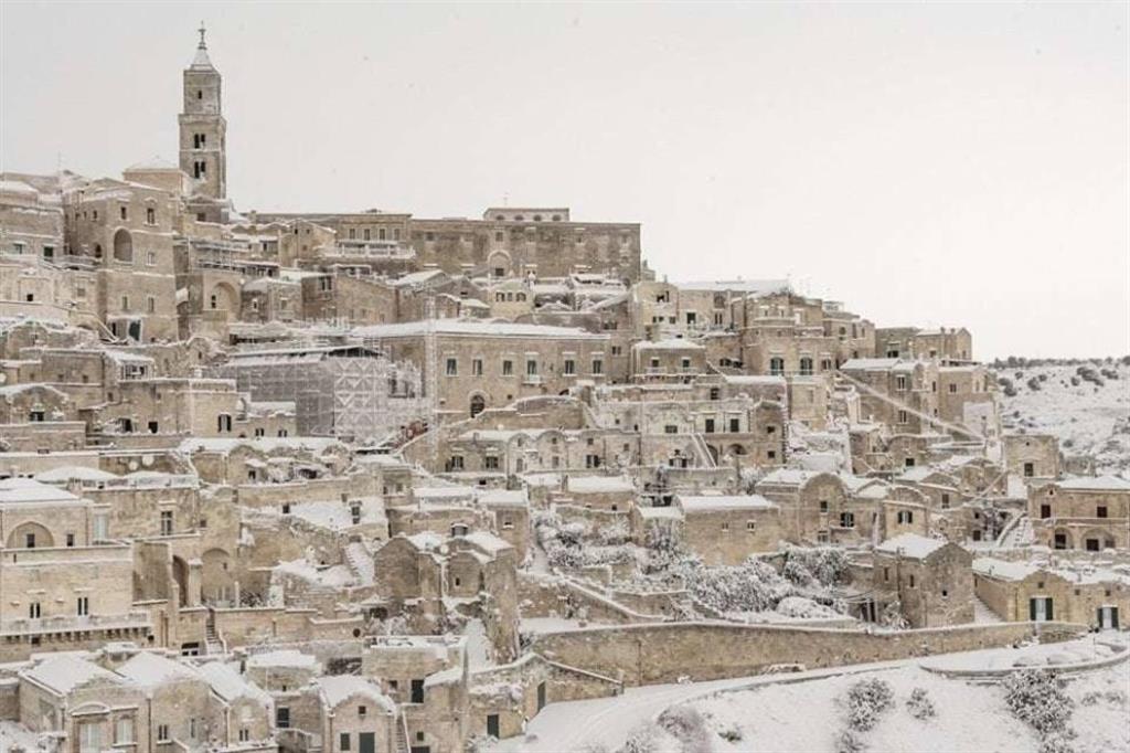 Matera, sotto la neve la "Capitale della cultura" 2019