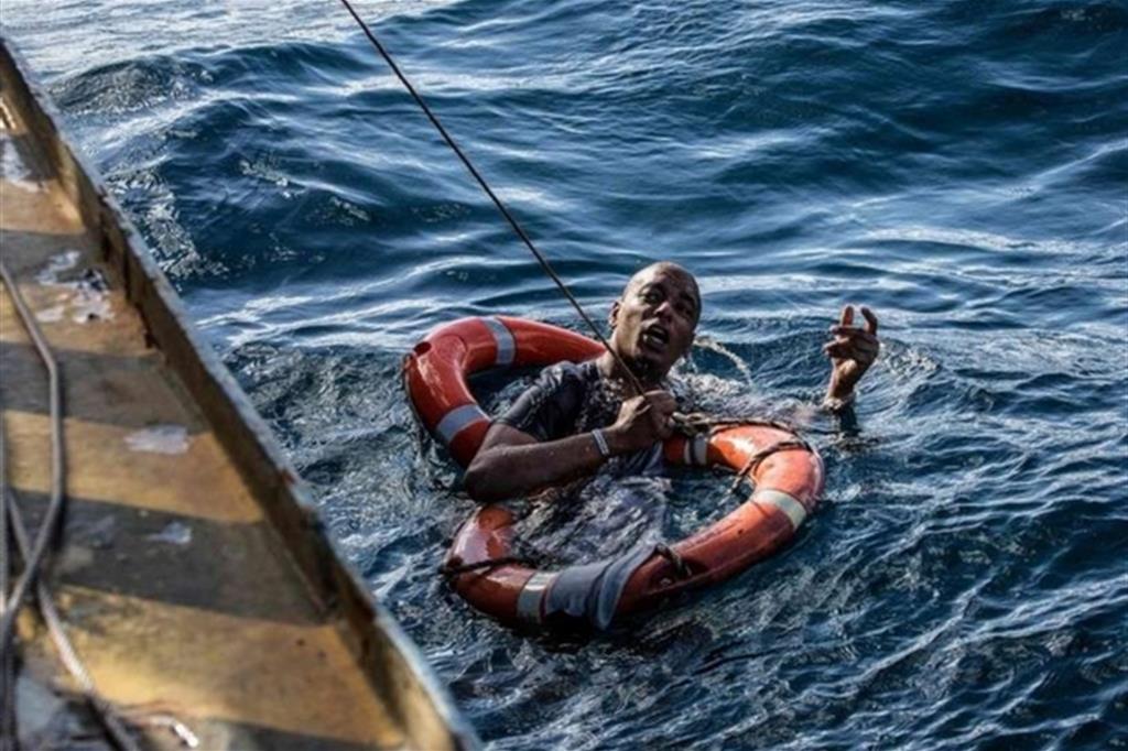Una persona su 18 muore in mare per arrivare in Italia