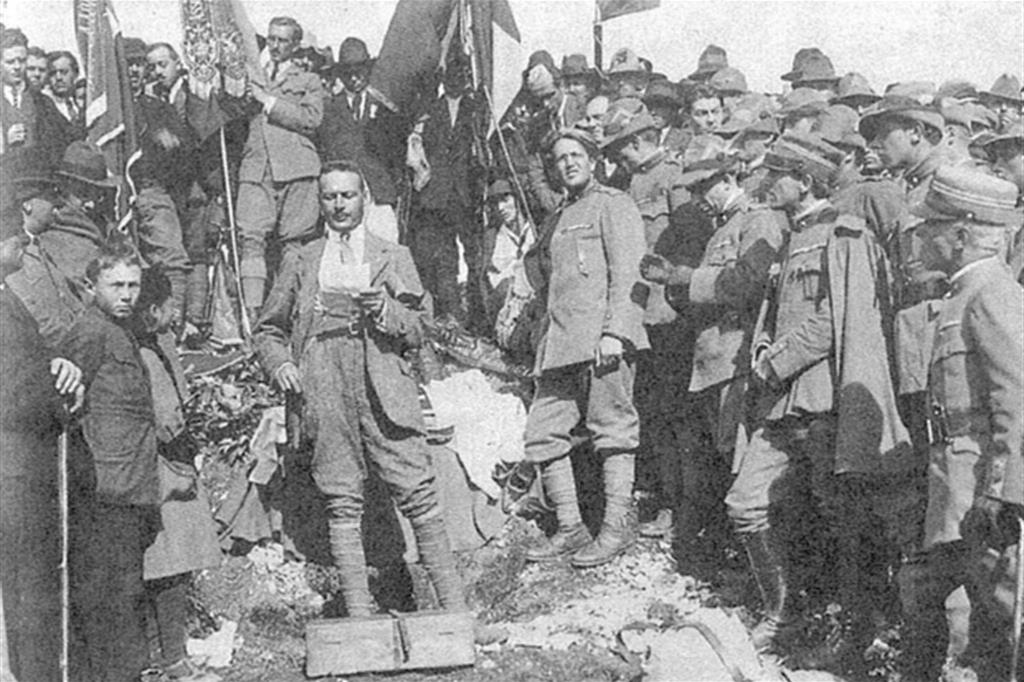 La prima adunata nazionale degli alpini sul Monte Ortigara, nel settembre del 1920