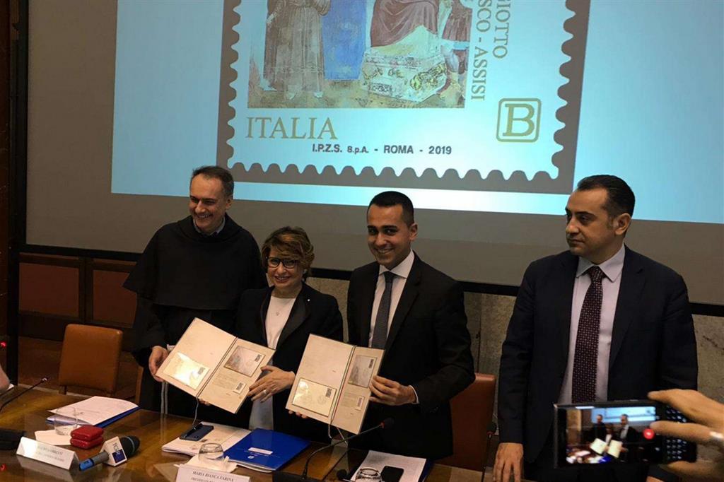 La presentazione del francobollo per gli 800 anni dell'incontro fra san Francesco e il sultano d'Egitto