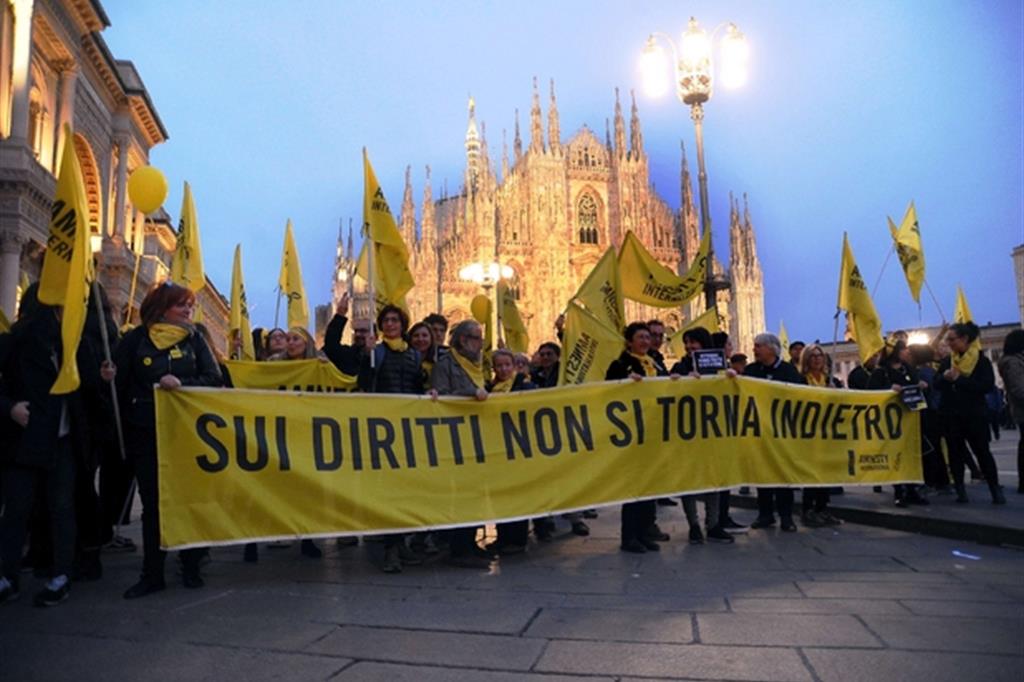Un momento della manifestazione antirazzista di sabato a Milano / Maurizio Maule Padre G. Bettoni