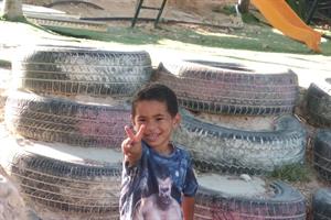 Ha i giorni contati la "scuola di gomme" dei bimbi palestinesi