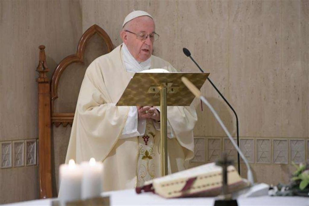 Il Papa: la fede vince lo spirito del mondo che divide