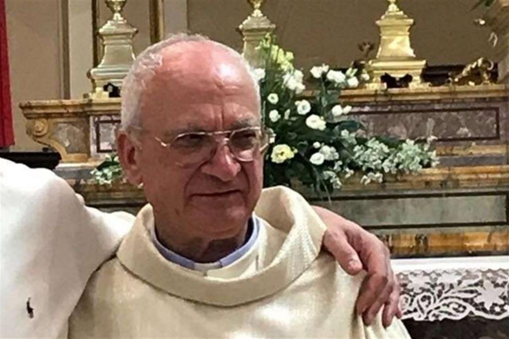 Don Pino, Giuseppe Mangano, nonno ed ora sacerdote a Bologna