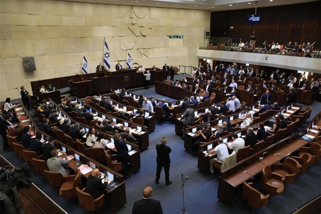 La Knesset, il parlamento israeliano, ha deciso il ritorno alle urne (Ansa)