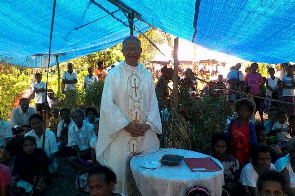 Monsignor Rolando Santos, vescovo di Alotau-Sideia in Papua Nuova Guinea