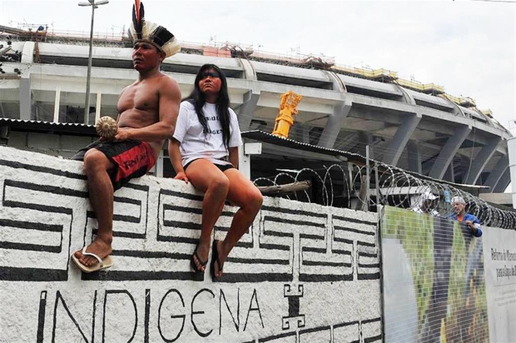 Marcia per i diritti indigeni a Rio