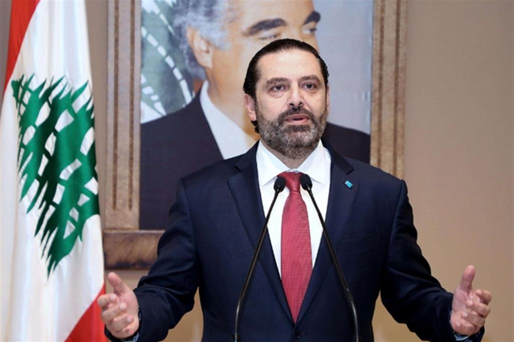 Il premier uscente libanese Saad Hariri a Beirut durante la conferenza stampa con la quale ha annunciato le dimissioni (Ansa)