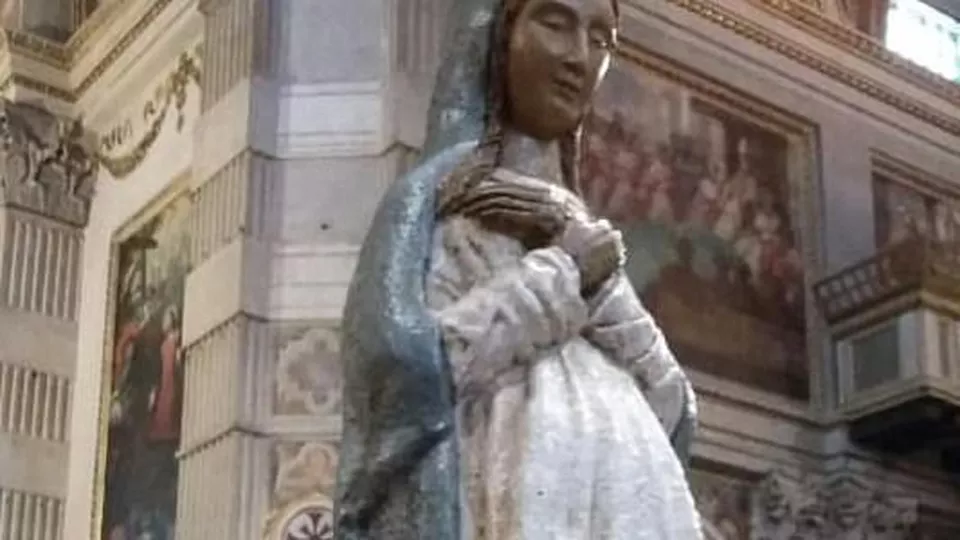 La statua della Madonna rubata dal Duomo di Mantova
