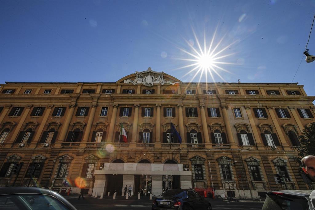 La sede del ministero dell'Economia, in via XX Settembre, a Roma (foto Ansa)