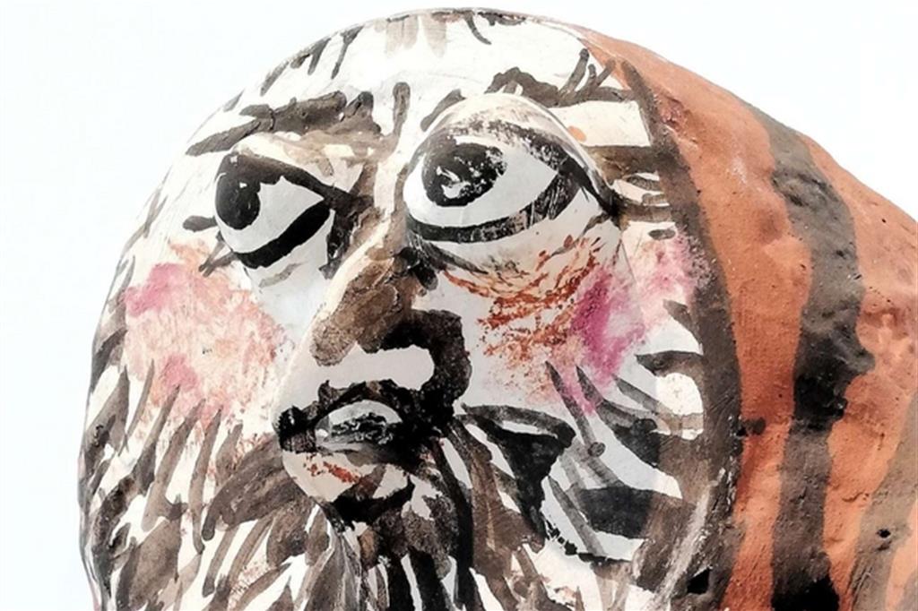 Un'opera ceramica di Picasso esposta a Faenza: particolare dalla “Civetta con testa maschile” (1953)