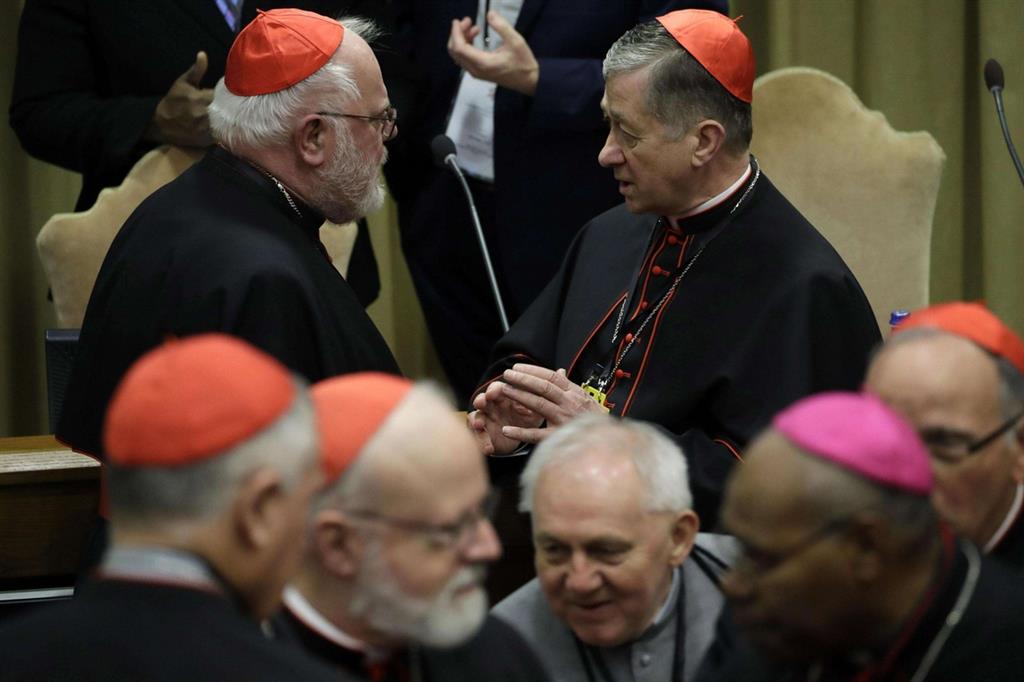 Alcuni cardinali in Vaticano prima dell'inizio dei lavori della terza giornata del Summit sulla protezione dei minori (Ansa)