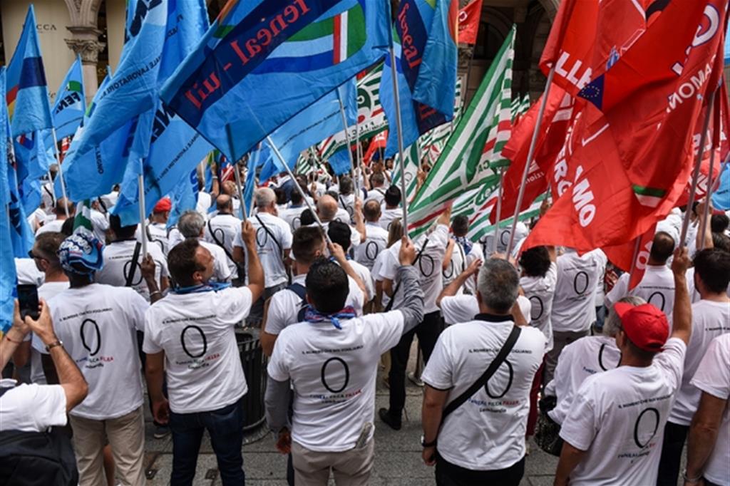 Manifestazione dei sindacati contro i morti sul lavoro