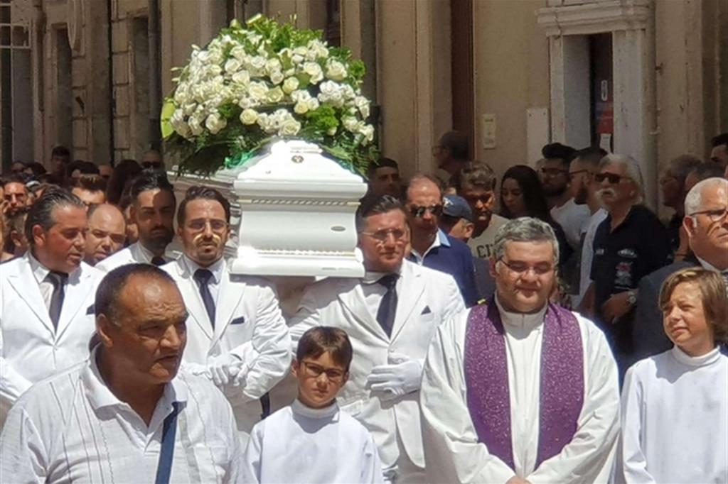 I funerali di Alessio (Ansa)