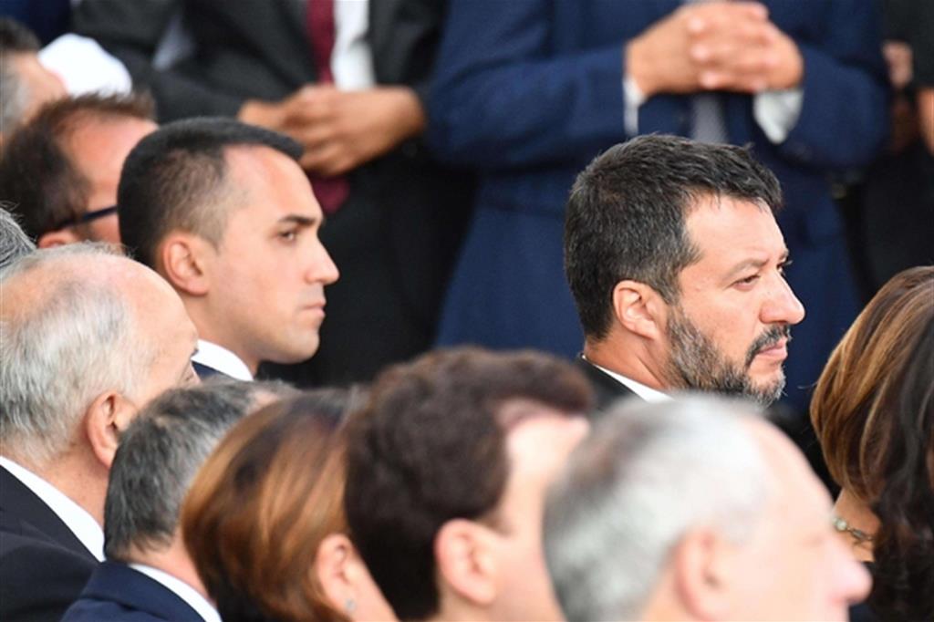 Separati in casa, entrambi vicepremier nello stesso governo Di Maio e Salvini non si parlano più. Nella foto sono a Genova per l'anniversario della tragedia del 14 agosto 2018 (Ansa)