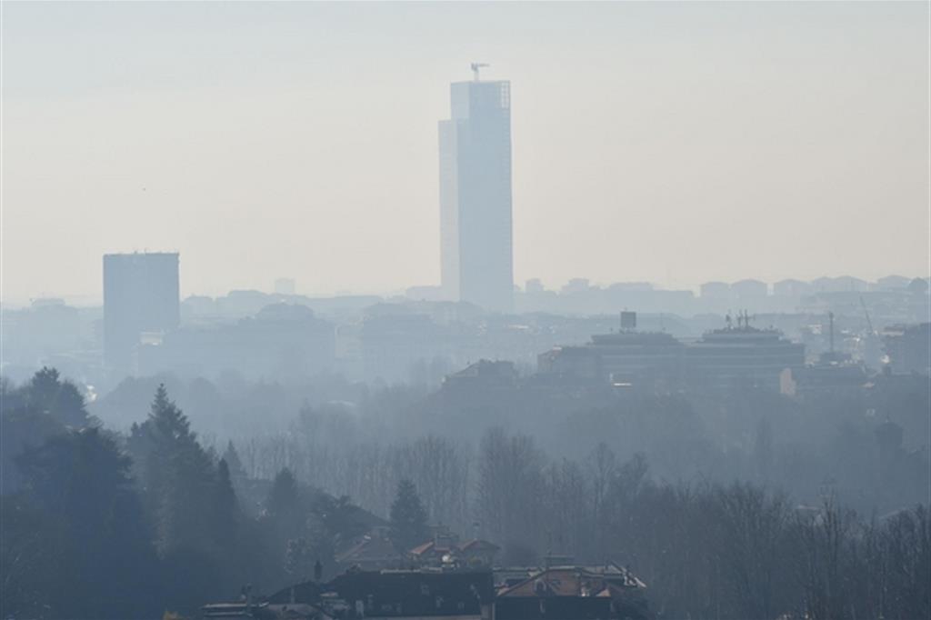 Torino, con Parigi e Londra, è fra le città più inquinate d'Europa
