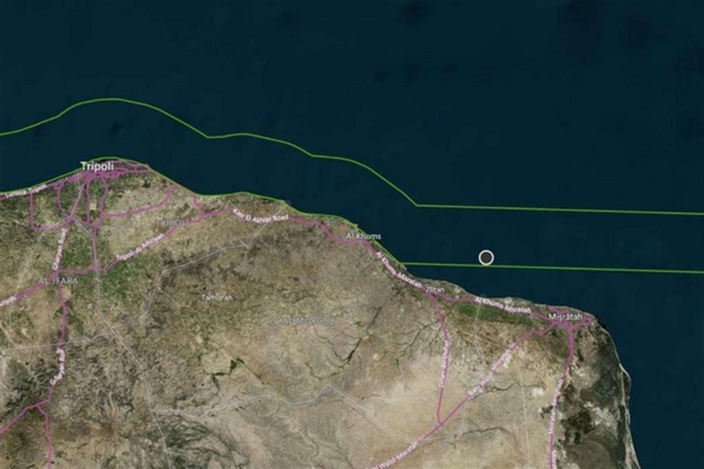  AlarmPhone: «Barcone in pericolo a largo Libia, 150 persone a bordo»