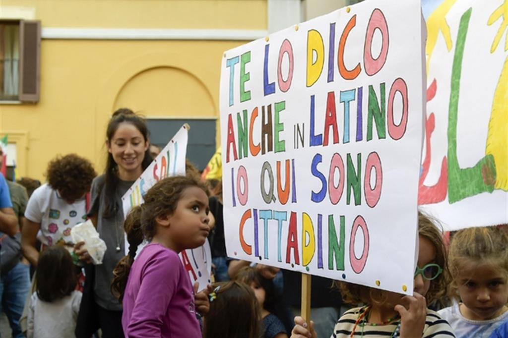 Una manifestazione del 2017 a favore della cittadinanza ai figli degli immigrati