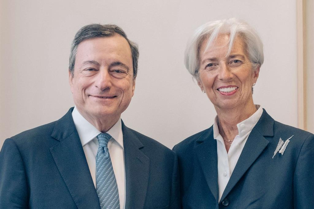 Mario Draghi e Christine Lagarde (foto Twitter)