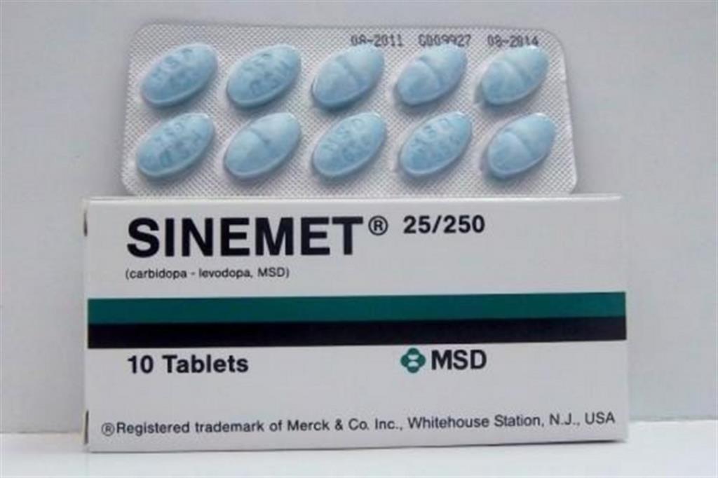 Una confezione di Sinemet, il farmaco indispensabile ai malati di Parkinson e di cui si è registrata una drammatica carenza nelle ultime settimane