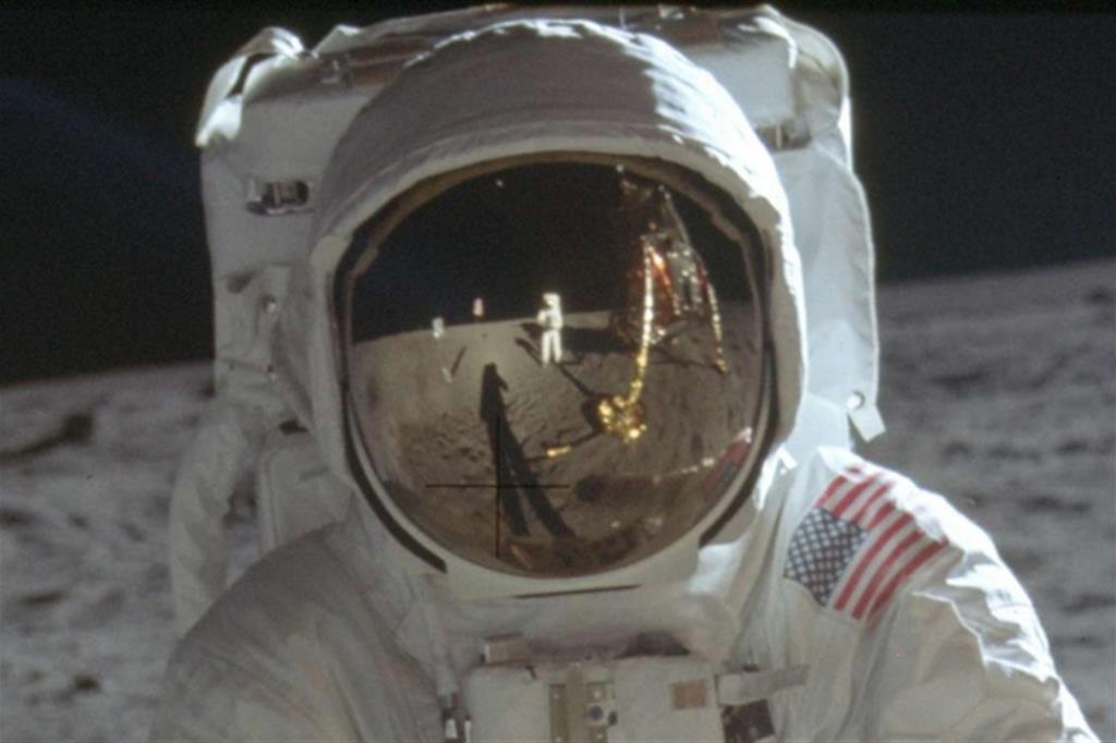Buzz Aldrin sulla luna, fotografato da Neil Armstrong (NASA)