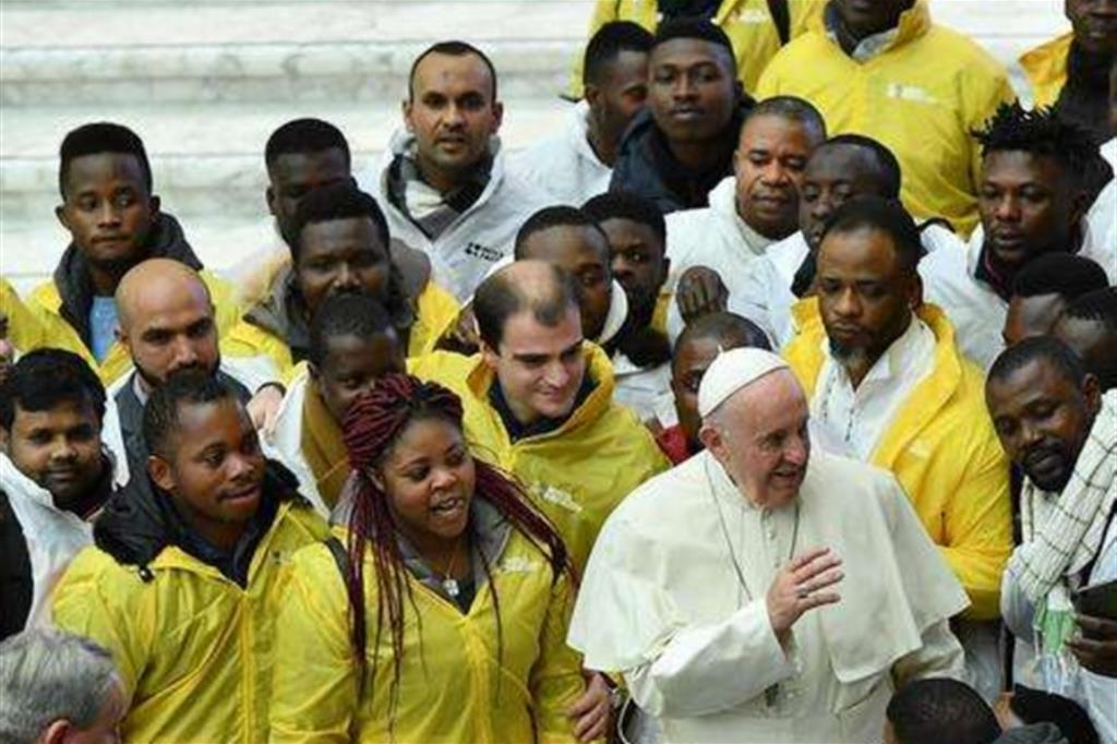 La giornata per i rifugiati con papa Francesco: le celebrazioni