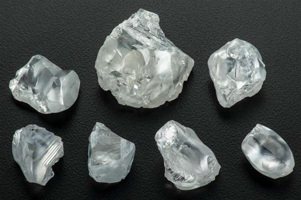 Alcuni diamanti "superprofondi", quelli più ricchi di storia geologica