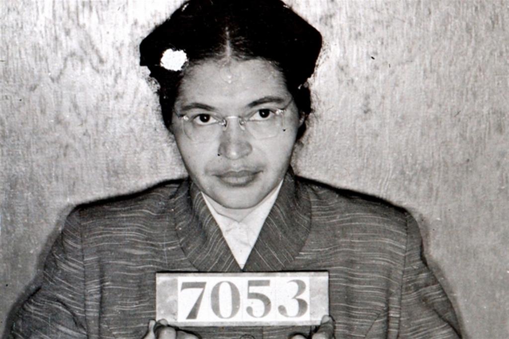 Rosa Parks in una foto del 1956, scattata a Montgomery (Alabama) Ap