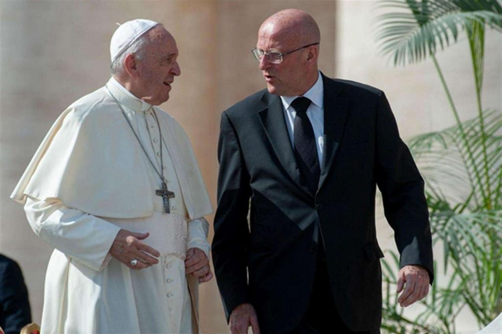 Papa Francesco in visita alla famiglia dell'ex comandante Giani