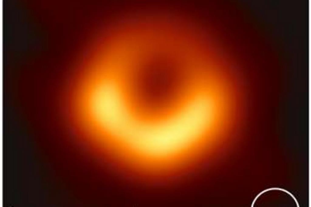 Quella del buco nero è stata definita la "foto del secolo"
