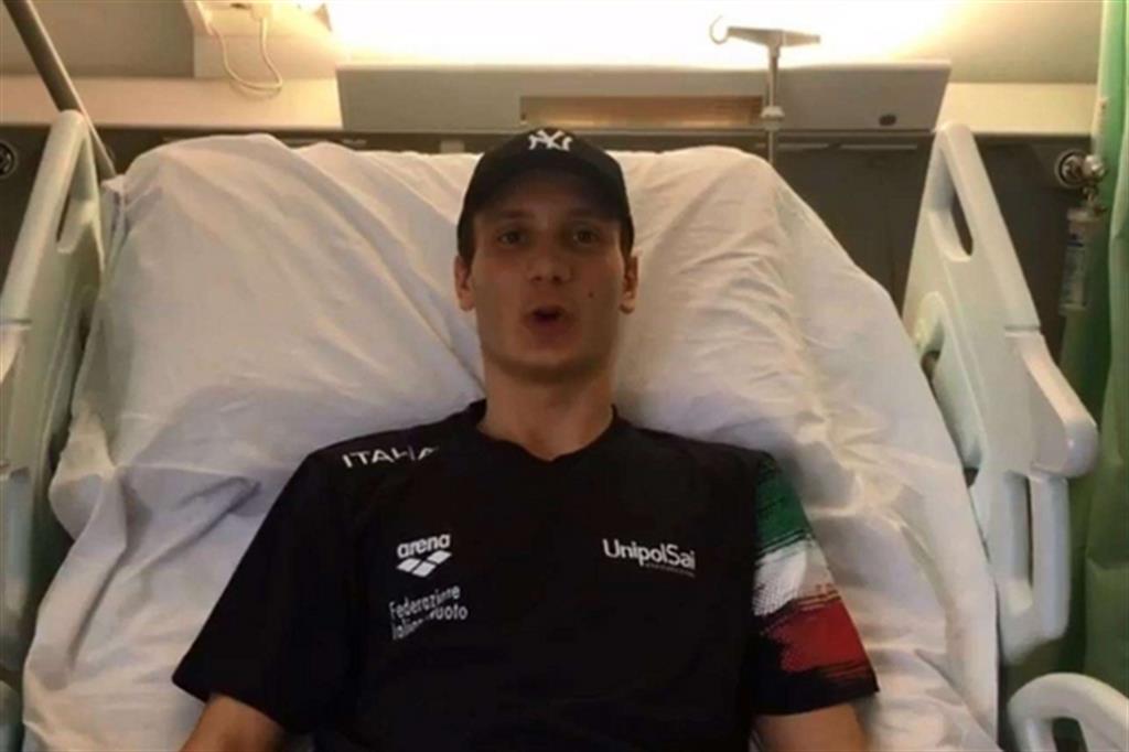 Il nuotatore Bortuzzo esce dall'ospedale: «Grazie a chi mi ha sostenuto»