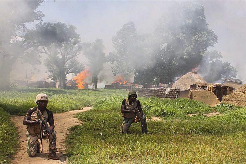 Un'operazione dell'esercito nigeriano contro Boko Haram (Ansa)