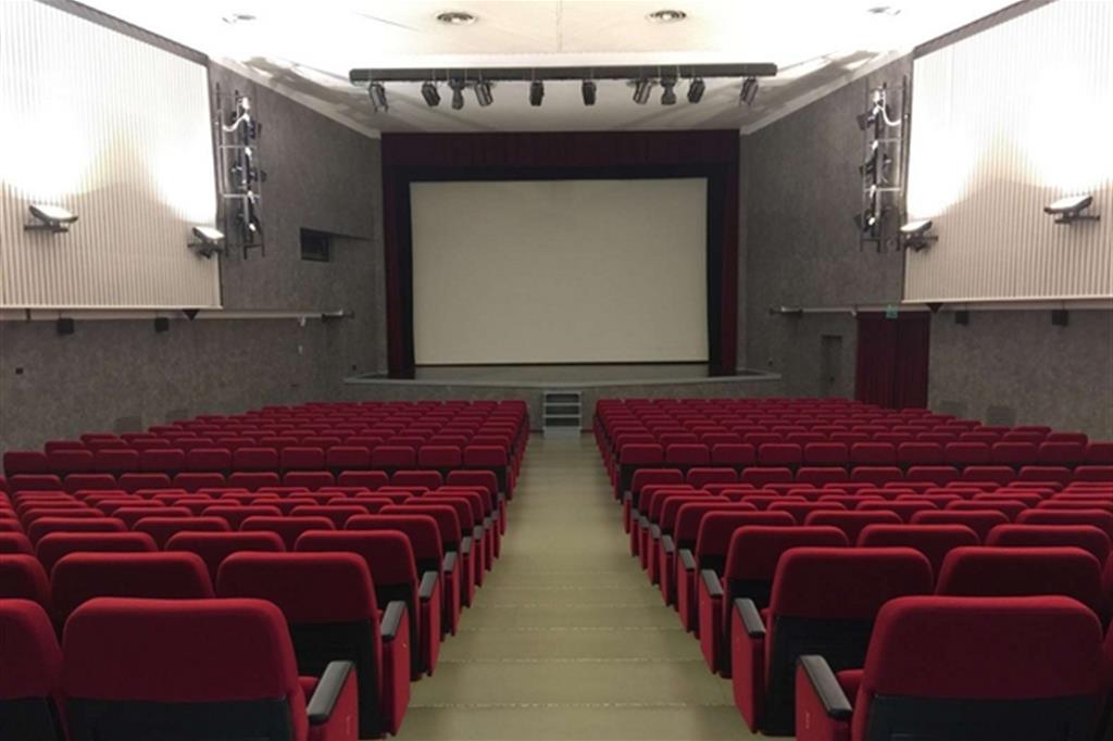 Il Cinema Teatro Nuovo di Magenta, sala della comunità  in diocesi di Milano