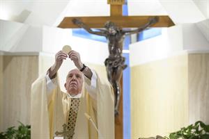 Il Papa: dal 19 maggio stop alla Messa in Santa Marta in diretta radio e tv