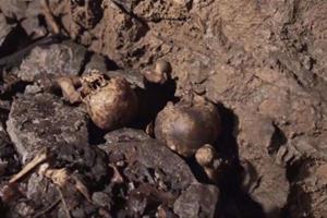 Agghiacciante scoperta in Slovenia: in una foiba i resti di 250 persone