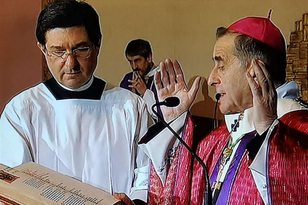 L'arcivescovo di Milano Mario Delpini durante la Messa di domenica scorsa trasmessa in diretta tv da Cesano Boscone