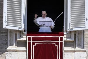 Il Papa: vivere da fratelli, Maria ci indica la via del Cielo