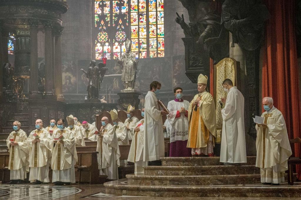 L'arcivescovo Delpini durante la Messa nel Duomo di Milano