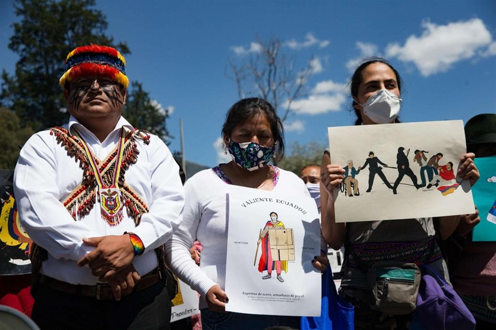 Ecuador, la protesta degli indigeni contro il governo