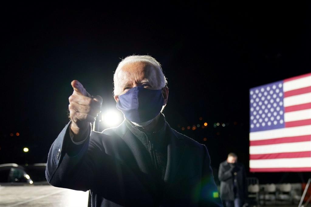 Joe Biden, lo "zio d'America" che deve rimettere insieme un Paese