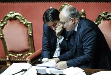 Conte: attacchi a Salvini-Meloni? Non mi pento. Asse con Gualtieri agita M5s e Pd