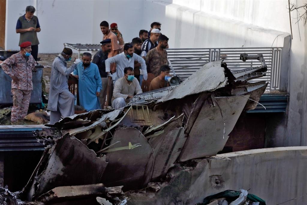 Lo schianto dell’A320 della Pia avvenuto a Karachi, in Pakistan, lo scorso 22 maggio