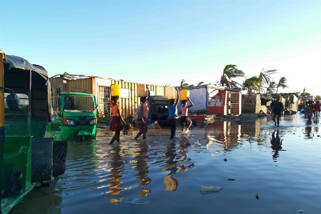 I danni provocati nel 2019 dal ciclone Idai a Beira, in Mozambico, una delle zone a cui saranno destinati gli aiuti di Cuamm e Cuore di Maglia