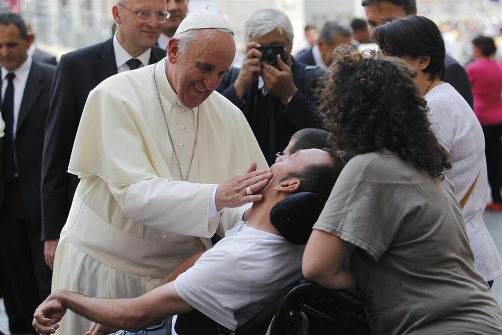 Papa Francesco: la fragilità appartiene a tutti
