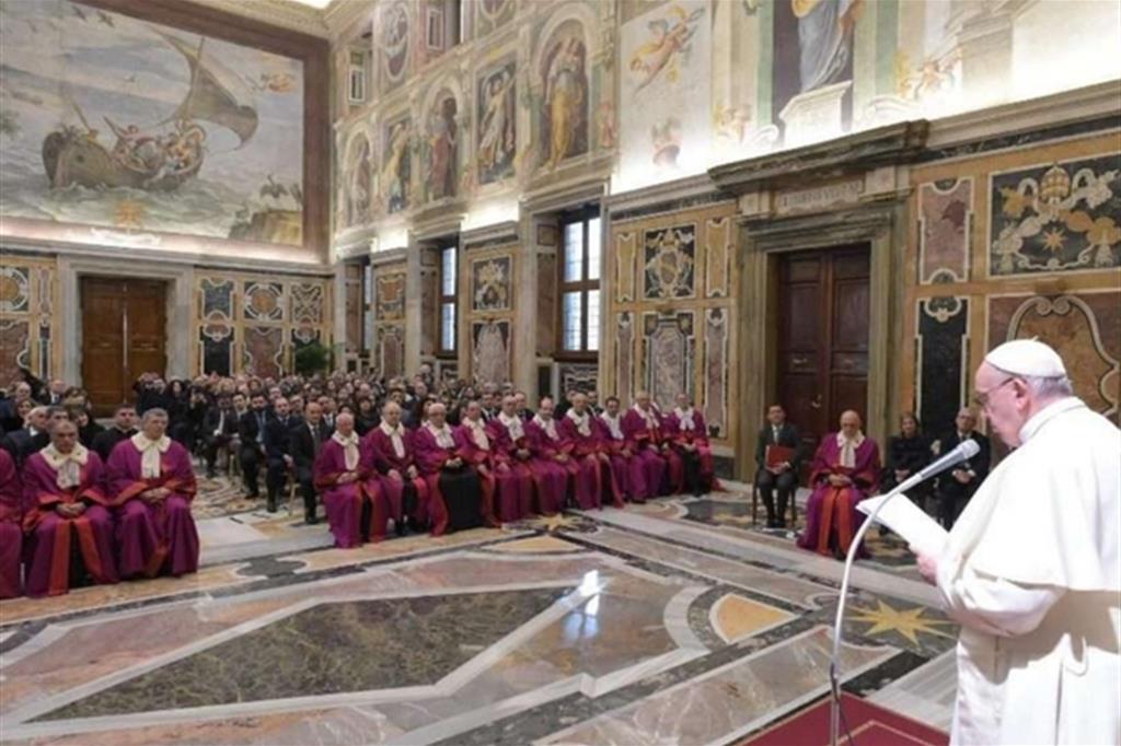Papa Francesco: custodite le coppie cristiane