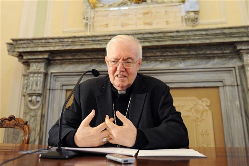 L'arcivescovo Cesare Nosiglia  in una foto d'archivio