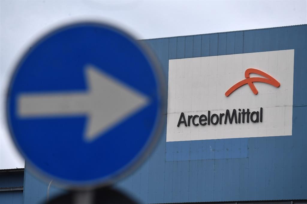 Ancora in alto mare l'accordo tra lo Stato e Arcelor Mittal